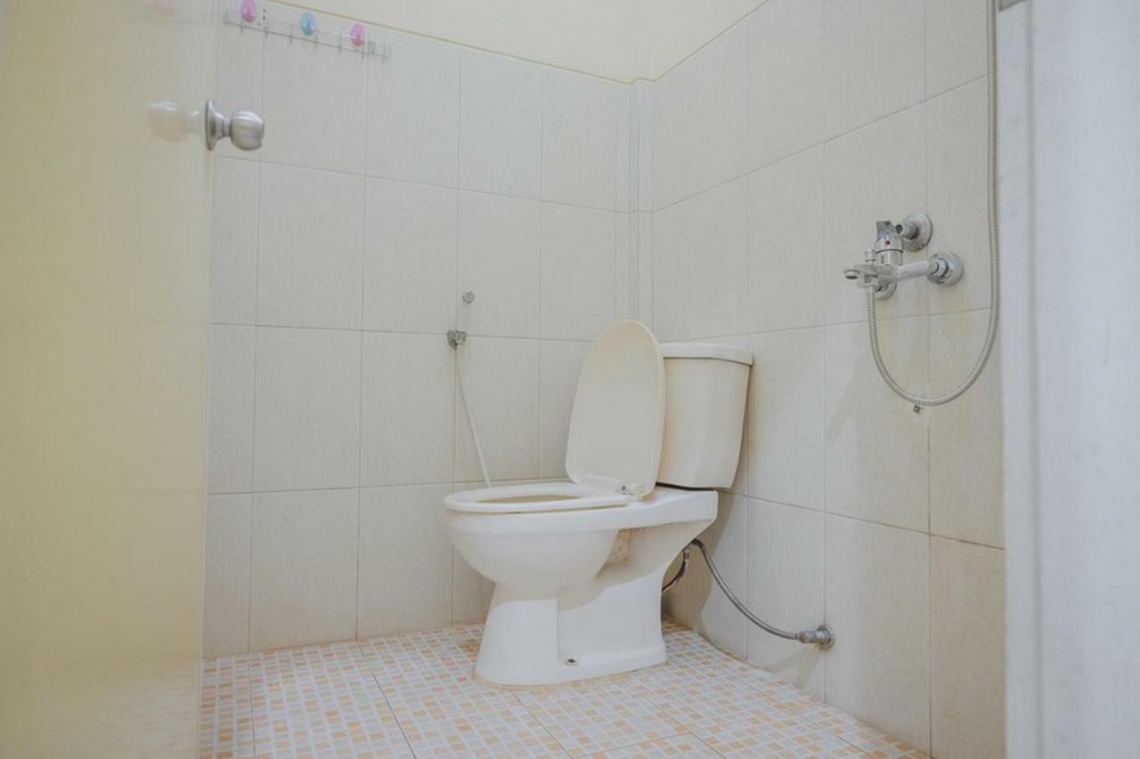 Reddoorz Syariah Near Kantor Walikota Jambi Exterior photo