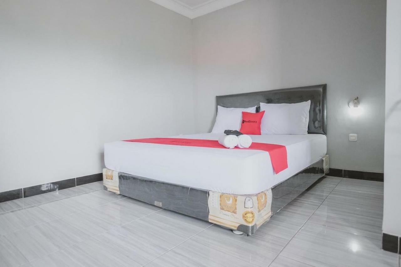 Reddoorz Syariah Near Kantor Walikota Jambi Exterior photo